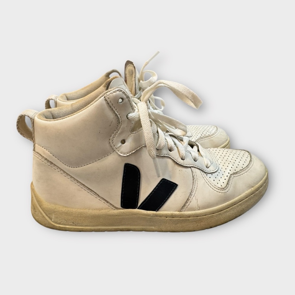 Veja V-15 Women's Lace Up white & navy Leather Trainer high tops size 8.5